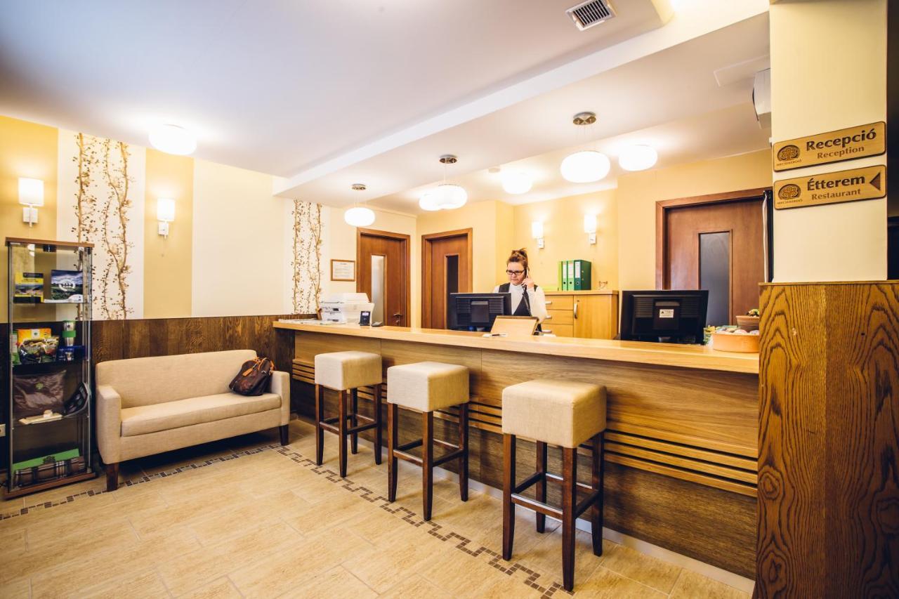 Natur Hotel Koevesteto Hosszuheteny 외부 사진